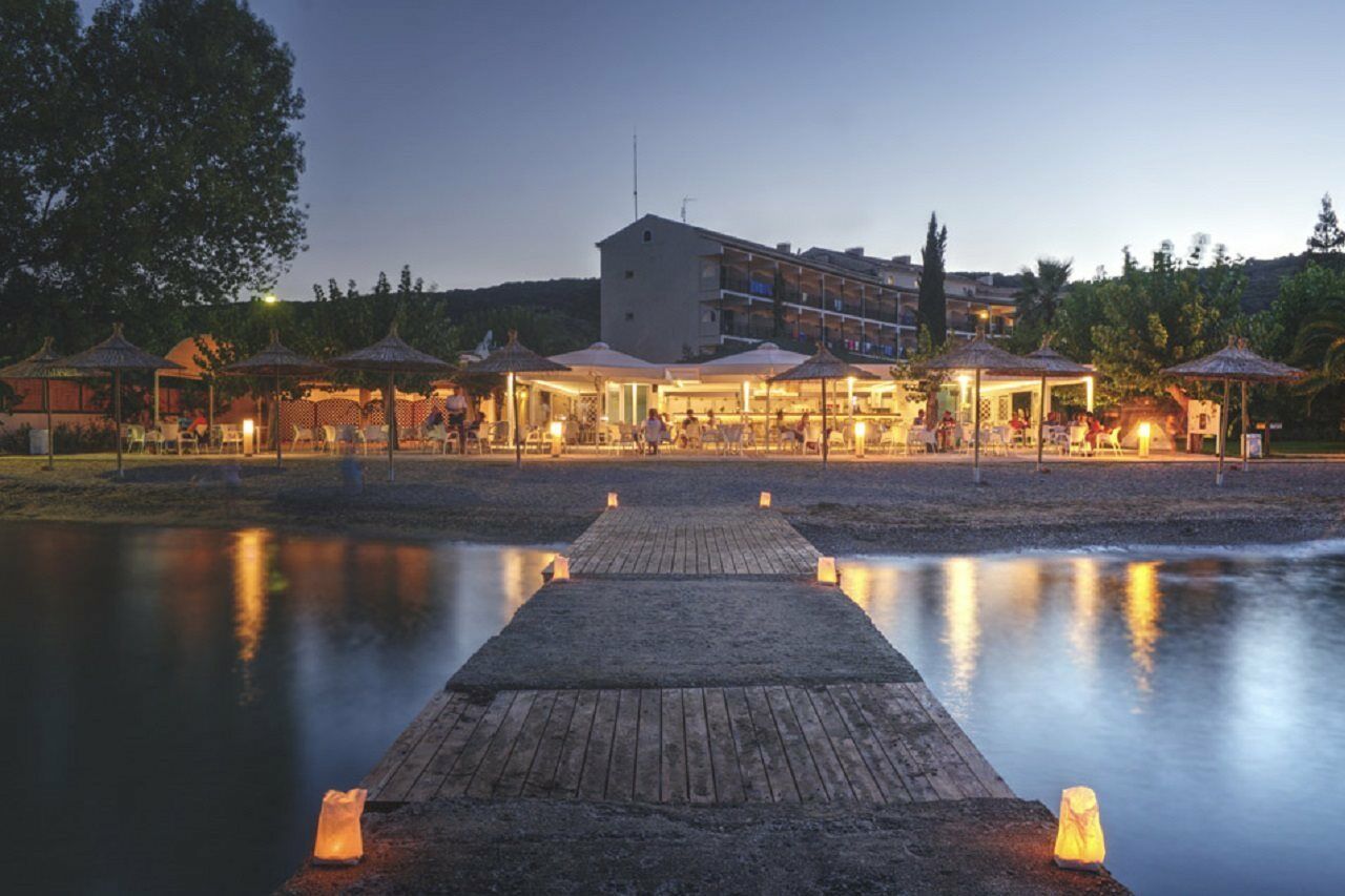 Delfinia Hotel Moraitika Exteriör bild